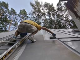 Ukázka nátěru střechy Brno foto 3. Malířské a natěračské práce Brno a okolí - Profimalby - Petr Lejska